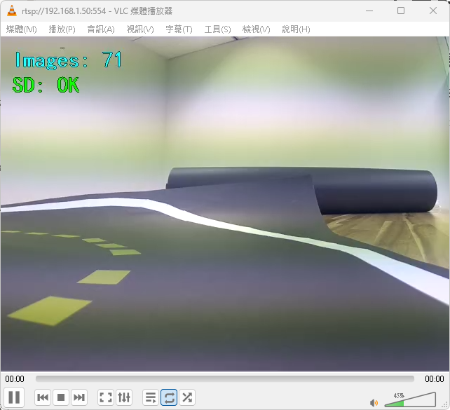 透過VLC 開啟串流影像，以方便拍攝目標。影像左上角也會顯示儲存資訊，照片數量與SD Card 是否正常運作。